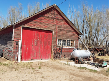 Picture of a barn.